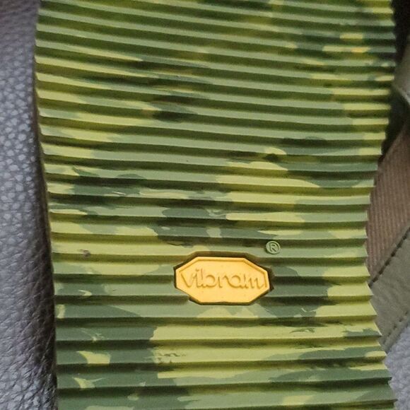 COLE HAAN Flip Flops - Size 12 - Picture 9 of 9